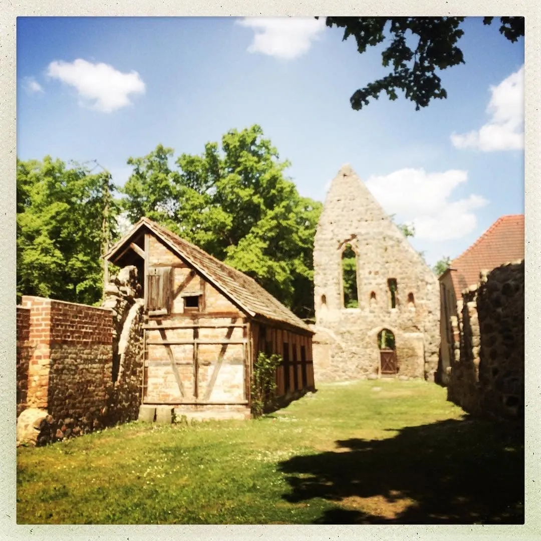 Klosterruine Lindow am Wutzsee – Backsteinreste zwischen zwei Seen